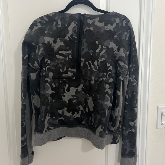 Nike Camouflage Sweatshirt - Picture 2 of 6